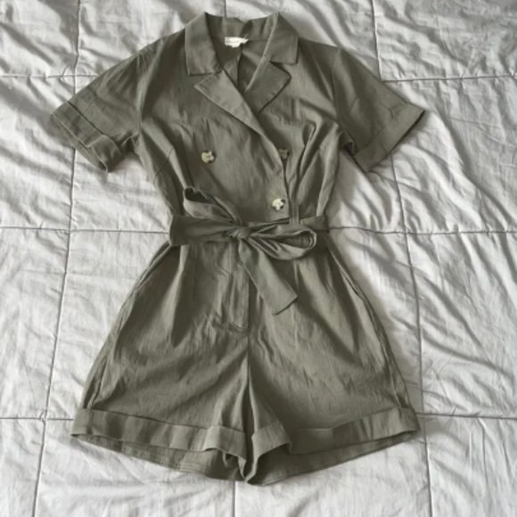 Army Green Romper with Bow - Picture 1 of 1